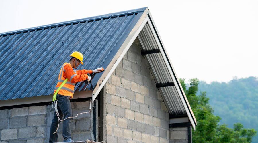 Expert top industrial roofings services in Lacota, MI